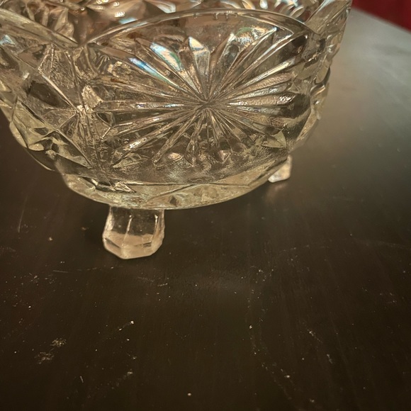 Beautiful Glass Candy/Vegetable dish - Picture 4 of 6